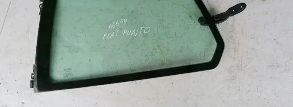 Fiat Punto (188) Rear side window