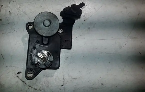 Hyundai Santa Fe Intake manifold valve actuator/motor 2838127450