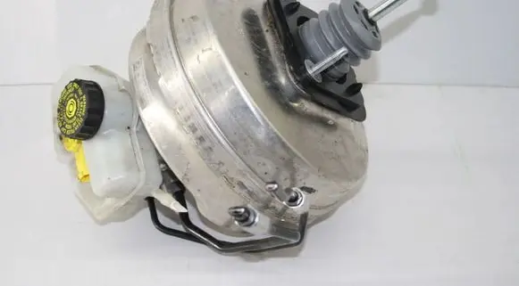 BMW 5 G30 G31 G38 Brake booster 6861210