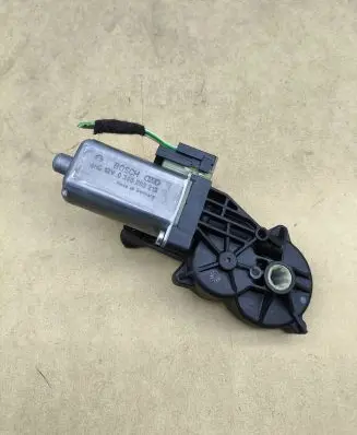 Mercedes-Benz E W211 Seat adjustment motor 0390203213