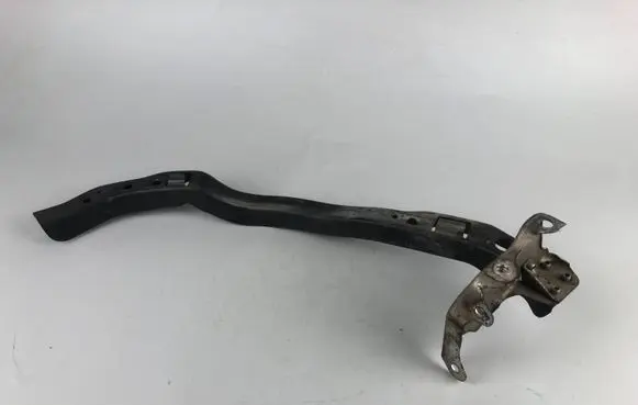 Subaru Outback Headlight/headlamp mounting bracket
