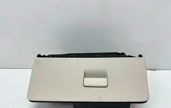 BMW 5 GT F07 Glove box 9142635 112420