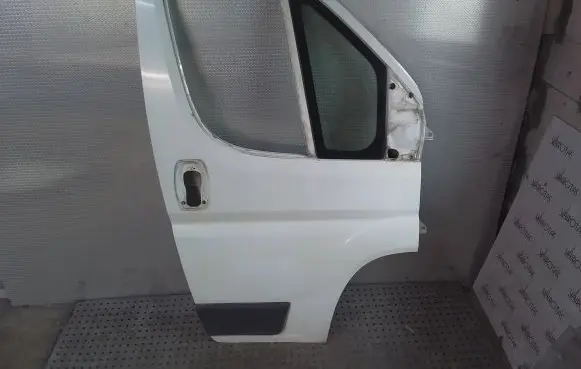Fiat Ducato Front door