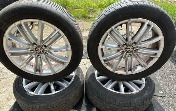 Volkswagen Tiguan R18 alloy rim