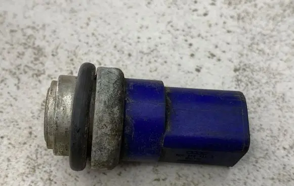 Coolant temperature sensor