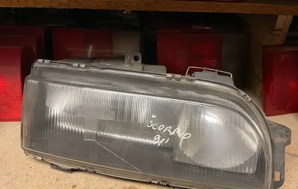 Ford Scorpio Headlight/headlamp 1305235101