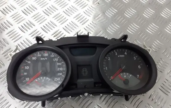 Renault Megane II Speedometer (instrument cluster) 8200399692