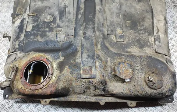Toyota RAV 4 (XA20) Fuel tank 