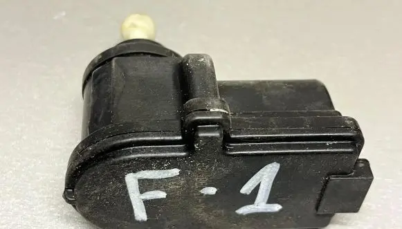Ford Fiesta Headlight level adjustment motor VP7EKX13K198AB