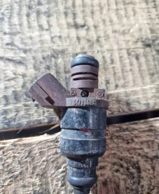 Opel Astra G Fuel injector 047906031D