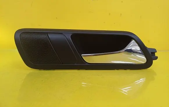 Volkswagen PASSAT B6 Rear door interior handle 3C4839114