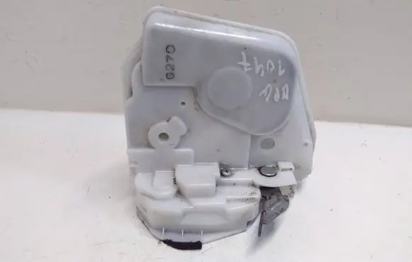 Mazda 6 Rear door lock 8J30B0553