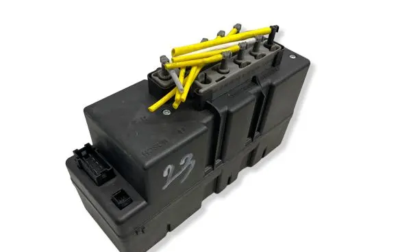 Mercedes-Benz S W220 Central locking vacuum pump 2208000748