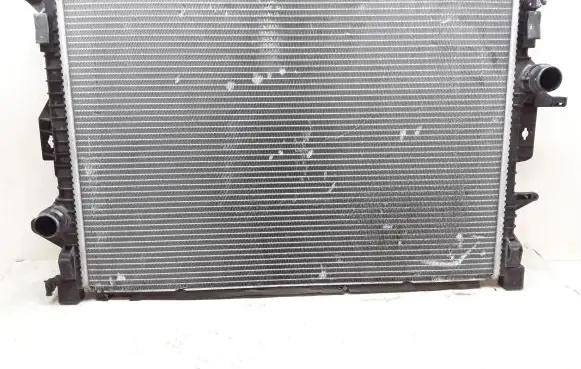 Volvo V40 Coolant radiator 31319065