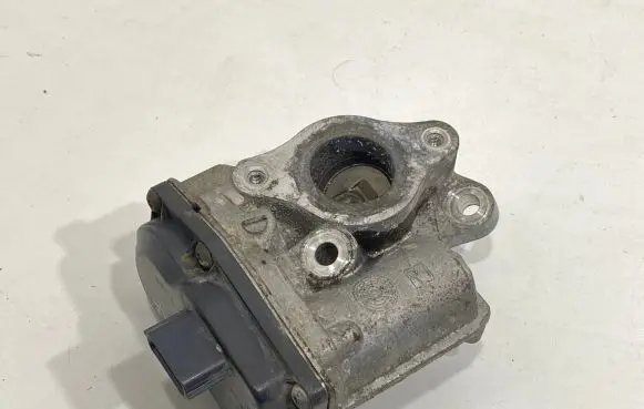 Nissan NV200 EGR valve H8201143495 1471048 R070310681