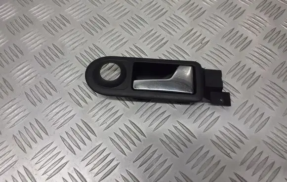 Volkswagen Golf IV Front door interior handle 1J0837114