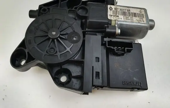 Renault Scenic III - Grand scenic III Rear door window regulator motor 827303178R