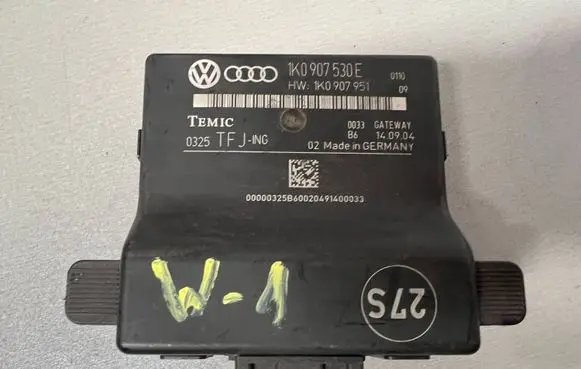 Volkswagen Touran I Gateway control module 1K0907530E 1K0907951 0325