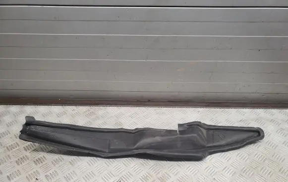 Chrysler Pacifica Fender foam support/seal 68225663A