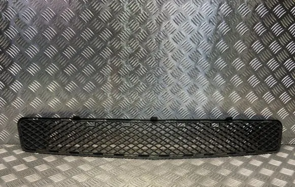 Mercedes-Benz C W204 Front bumper lower grill A2048852123