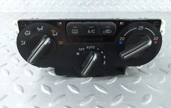 Subaru Impreza II Climate control unit 72311FE000 72311FE000R 3B45134700
