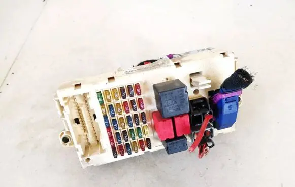 Alfa Romeo GT Fuse box set 501201800030 60684628