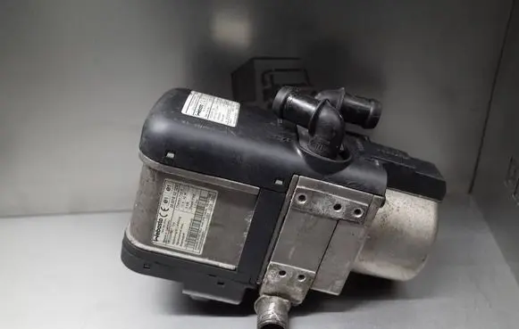 Land Rover Discovery 3 - LR3 Auxiliary pre-heater (Webasto) 9003466C 000018021232 9004760J