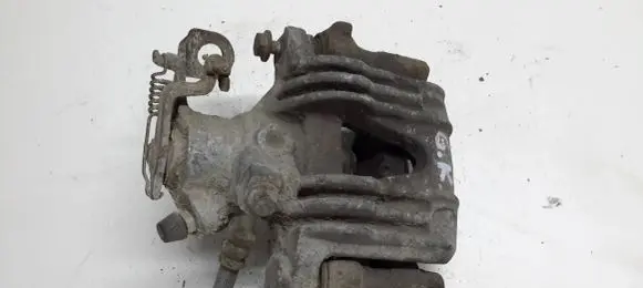 Opel Zafira A Rear brake caliper