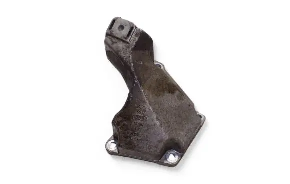 Audi A6 S6 C5 4B Engine mounting bracket 8D0199307G