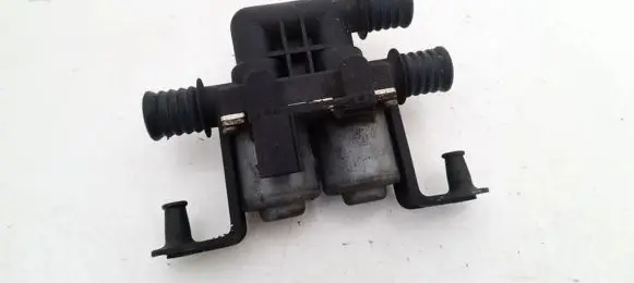 BMW X5 E53 Coolant heater control valve 1147412159 64116906652-03