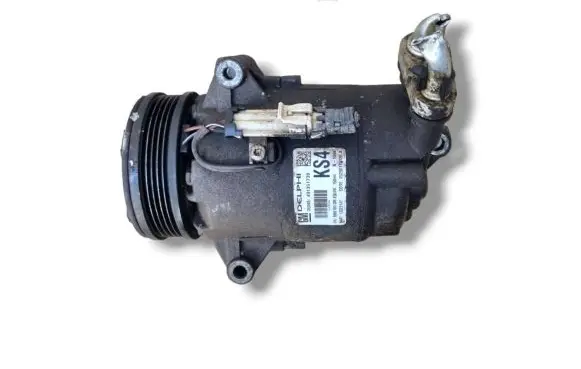Opel Zafira B Air conditioning (A/C) compressor (pump) 13322147