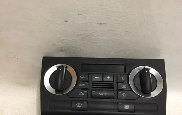 Audi A3 S3 A3 Sportback 8P Climate control unit 8P0820043AC