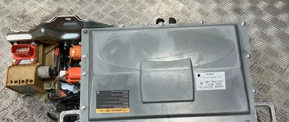 Nissan Leaf I (ZE0) Battery charger (optional) 296A03NA5A ZHTP1555R