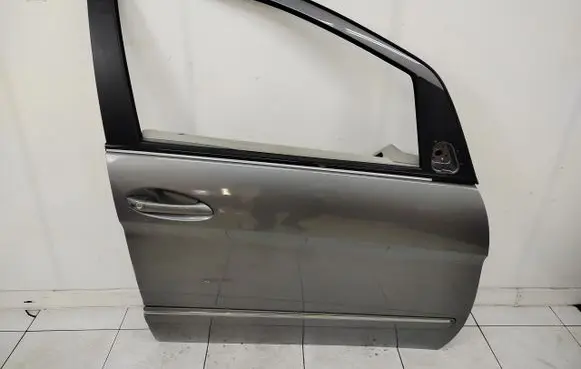 Mercedes-Benz B W245 Front door 42R21