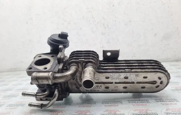 Skoda Octavia Mk2 (1Z) EGR valve cooler 038131513AD