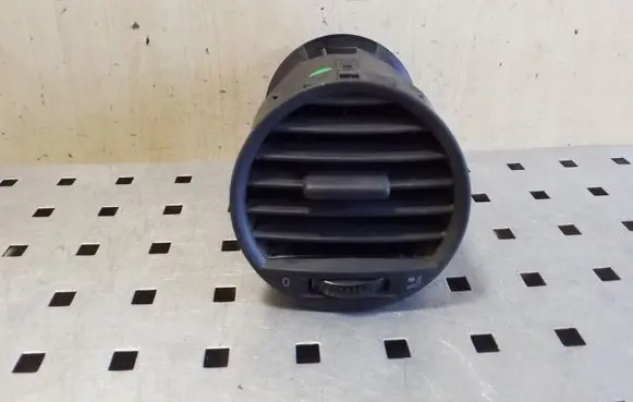 Volkswagen Caddy Dashboard side air vent grill/cover trim 2K0819703B