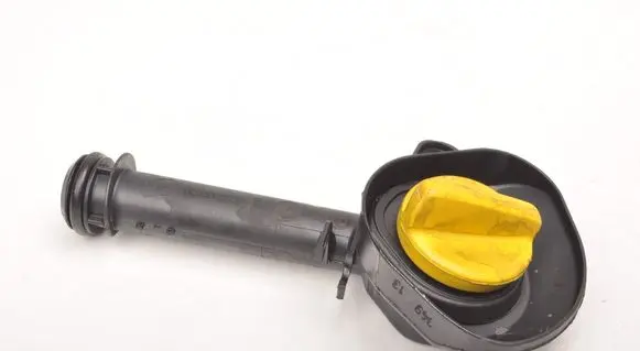 Dacia Sandero II Oil filler cap 8200639421