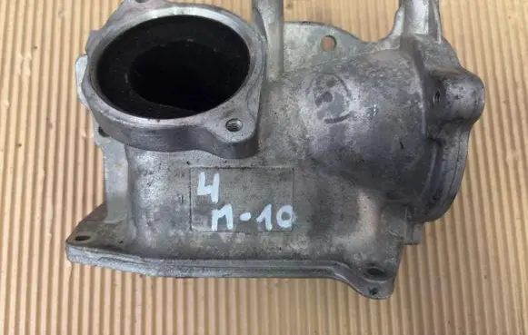 Mercedes-Benz B W245 Thermostat housing A640