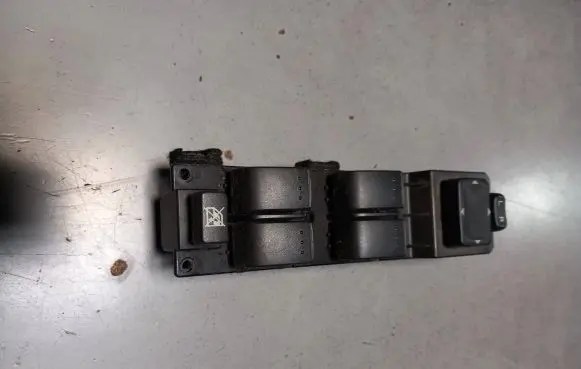 Mazda 6 Electric window control switch K0021