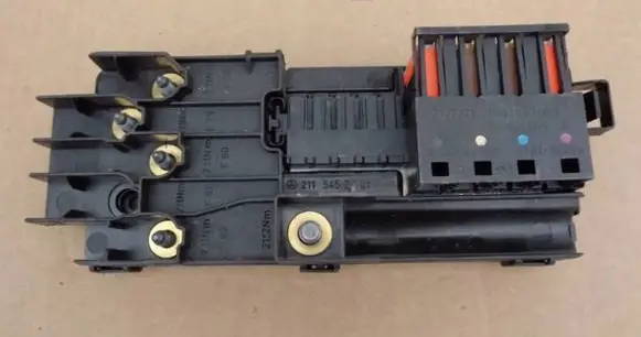Mercedes-Benz ML W164 Fuse module A2115452601