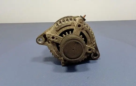 Toyota Avensis Verso Generator/alternator 2706027040