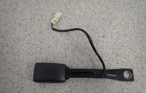 Suzuki SX4 Rear seatbelt