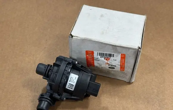 Land Rover Range Rover L460 Type LK Water pump LR151917