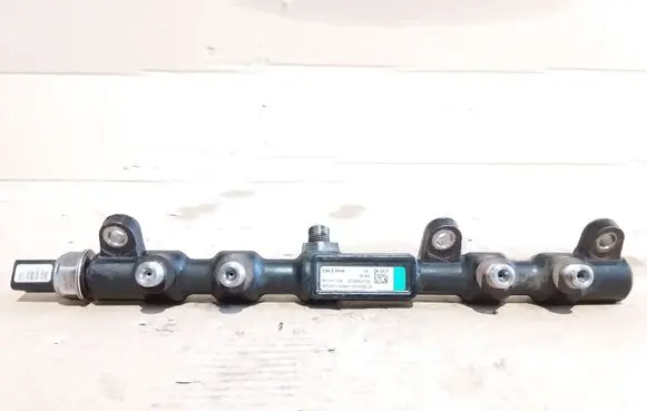 Ford Mondeo Mk III Fuel main line pipe 6S7Q9D280AA