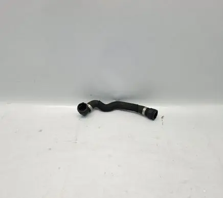 Mercedes-Benz C W205 Engine coolant pipe/hose