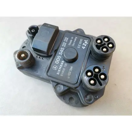 Mercedes-Benz 190 W201 Ignition amplifier control unit 0055453232 D102094 5WK6138