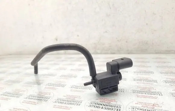 Audi A4 S4 B8 8K Turbo solenoid valve 037906283C