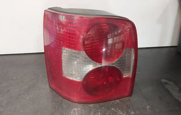 Volkswagen PASSAT B5.5 Rear/tail lights 3B9945095AA