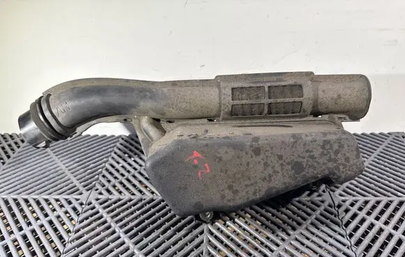 Toyota Auris E180 Intake resonator 177500T010