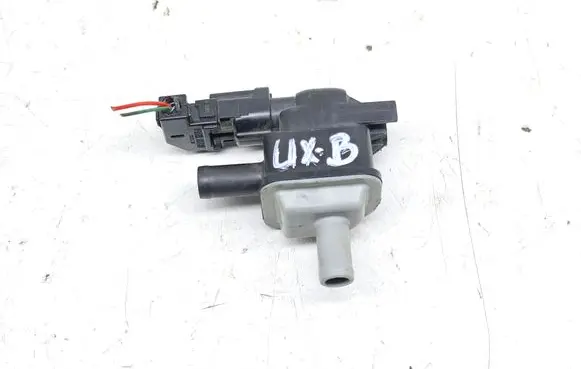 Lexus UX Vacuum valve 9091012279 1362007110